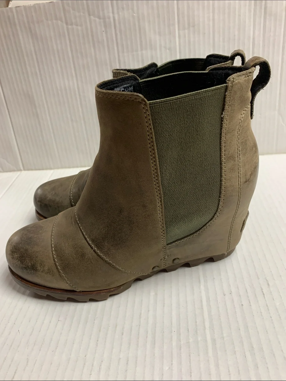Sorel Lea Wedge Boots Olive Green Leather Distressed Size 7